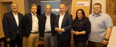 Brgerversammlung mit dem Regierenden Brgermeister Kai Wegner in Buckow