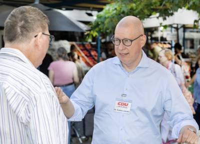 Am CDU-Infostand in Britz